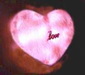 發(fā)光抱枕真是個(gè)好伙伴