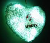 發(fā)光抱枕真是個(gè)好伙伴