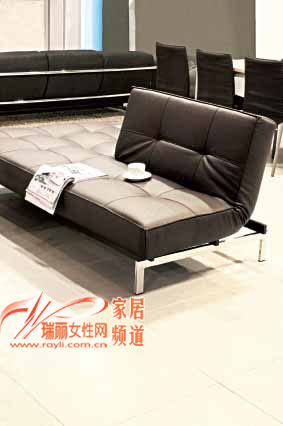 卡其色皮質兩折單人沙發床 折疊沙發床讓坐臥兼得