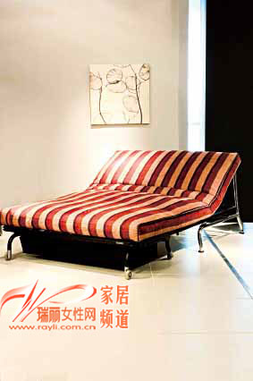 條紋圖案三折雙人沙發床 折疊沙發床讓坐臥兼得