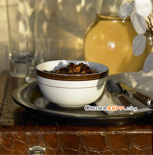 lauren�;ߝ�������ɫ��