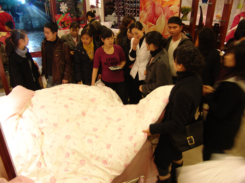 南方寢飾平安夜特賣會(huì)銷售破百萬