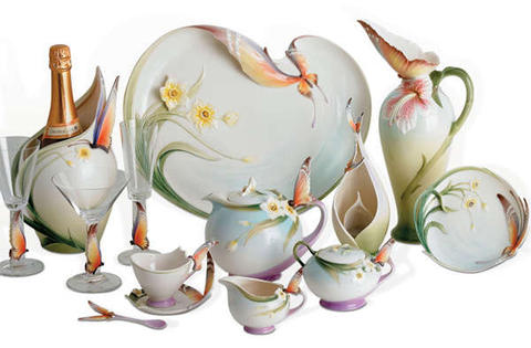 ׌һ����Ȼʧɫ�Ľ^ɫ�;�