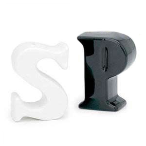 造型各異調(diào)味瓶點綴情趣廚房