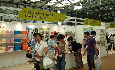 亞光“媚外崇洋”創自主品牌