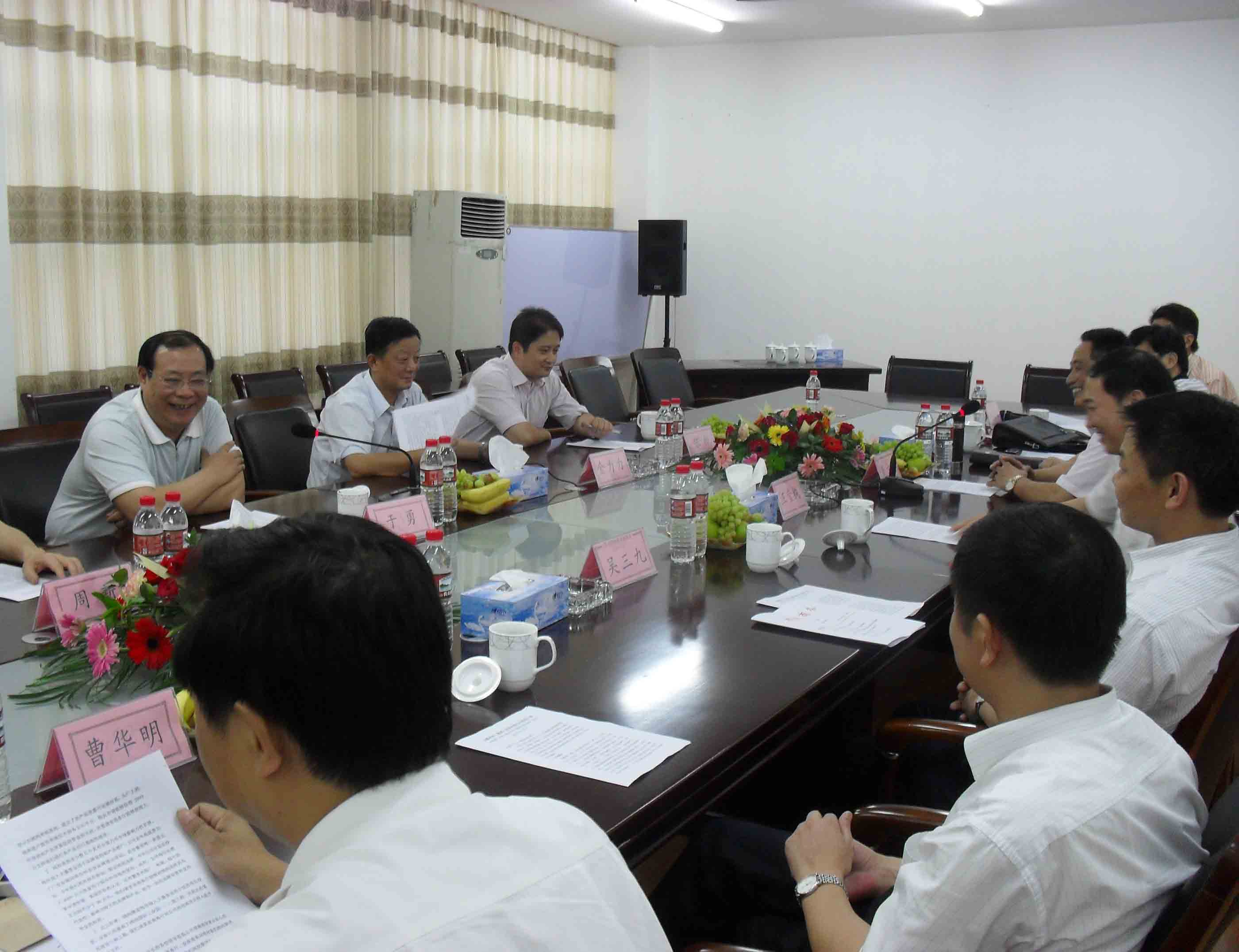 省商務廳于廳長檢查指導鴻潤集團