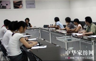 艾萊依召開溫總理視察接待總結會