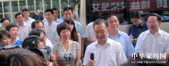 總理來訪,讓艾萊依人一言難盡