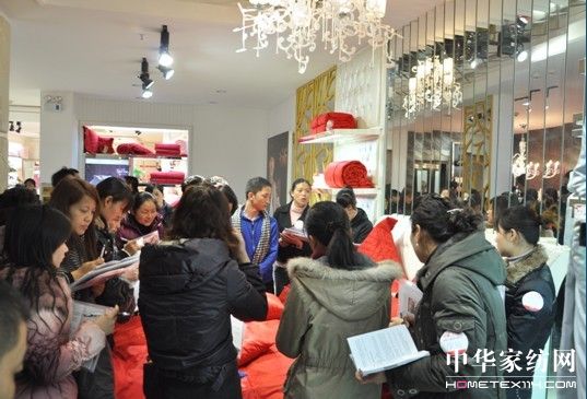 ���z�Ҽ��e�k���c(di��n)�͑���(zh��n)�����(hu��)