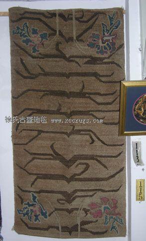 西藏地毯中虎皮紋的構思源于虎