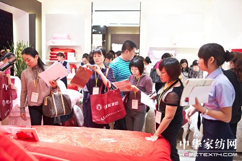 強(qiáng)化研發(fā)優(yōu)勢(shì)引領(lǐng)家紡時(shí)尚