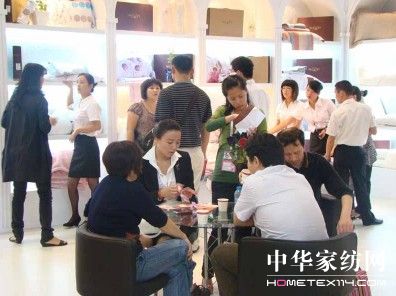 南方寢飾新品牌曼卡蕾亮相深圳