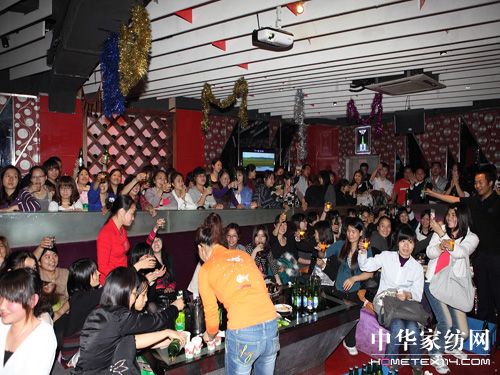 ����Ҿ�2010�ꃞ��T���C������A�M�xĻ