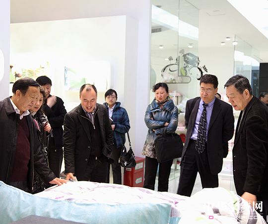 �м��f(xi��)��(hu��)�I(l��ng)��(d��o)���^�������_�m�Ҽ�