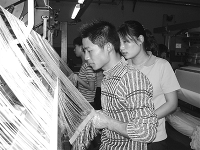 石獅經(jīng)編行業(yè)加快轉(zhuǎn)型步伐