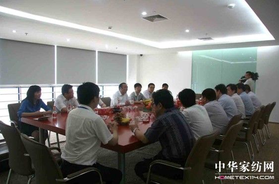 ��ͨ�и����L(zh��ng)�������{(di��o)�оӉ�(m��ng)�R�Ҽ�