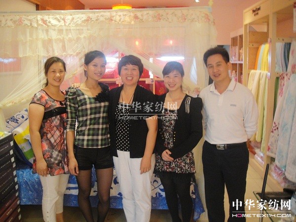 雨蘭高層發(fā)布會(huì)前期走訪市場(chǎng)