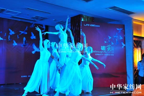 �{��2011�ﶬӆ؛�����A�M