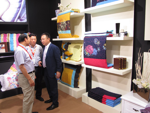 依諾雅品牌家紡展上受青睞