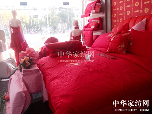 雅迪娜鄢陵店十一開業(yè)活動圓滿成功