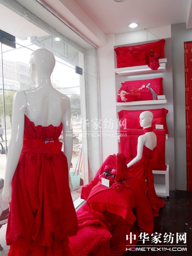 雅迪娜鄢陵店十一開業(yè)活動圓滿成功