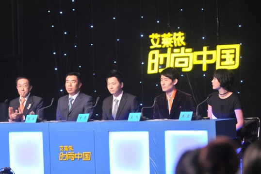 ���R��CCTV���r(sh��)���Ї�(gu��)��26��18:30����