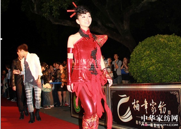 柏年家紡與樂壇師姐張曼莉近距離接觸