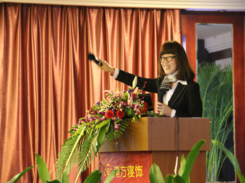 �Ϸ�����´��F�ݕ��A�M��Ļ