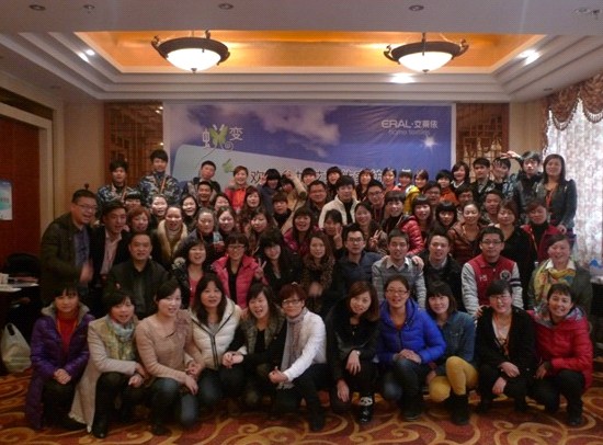 艾萊依2012春夏新品上市培訓會陸續舉行