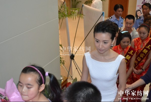 “潔同心贏未來(lái)”三聯(lián)家紡高峰論壇召開(kāi)