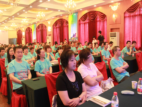 藍(lán)鴿家紡2012秋冬訂貨會隆重召開