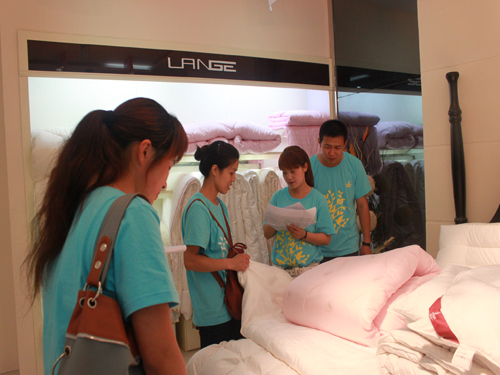 藍(lán)鴿家紡2012秋冬訂貨會隆重召開