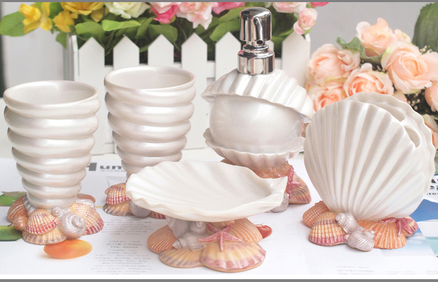 �Ҿ���Ʒ15�����֬�lԡ�׼�