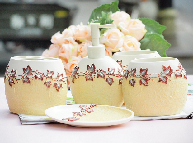 �Ҿ���Ʒ15�����֬�lԡ�׼�