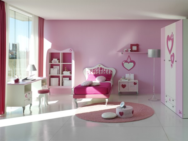 �ʺ��ǵĉ�15���ɫŮ���P��