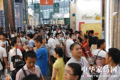 客商熱議深圳展 經(jīng)貿(mào)服務(wù)新篇章