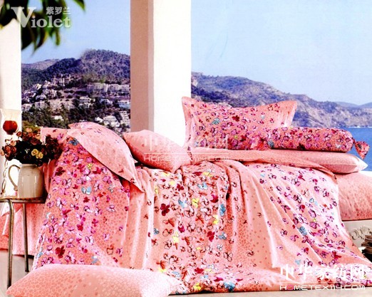 紫羅蘭家紡色彩陳列原則 讓床品大放異彩