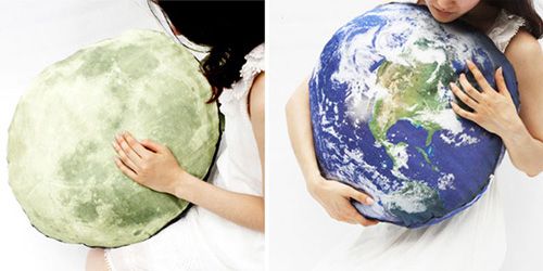 "滿月"坐墊地毯體會太空旅行