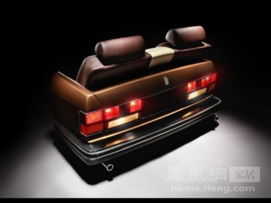引擎顫動(dòng)名車造型的沙發(fā)套裝(上)