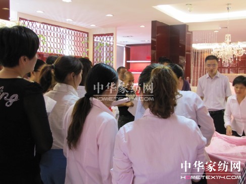 �Ϸ�����e��2013�괺����Ʒ�u����