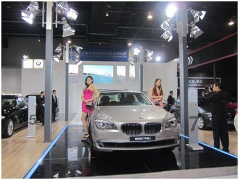 參展商低調亮相消費者務實購車