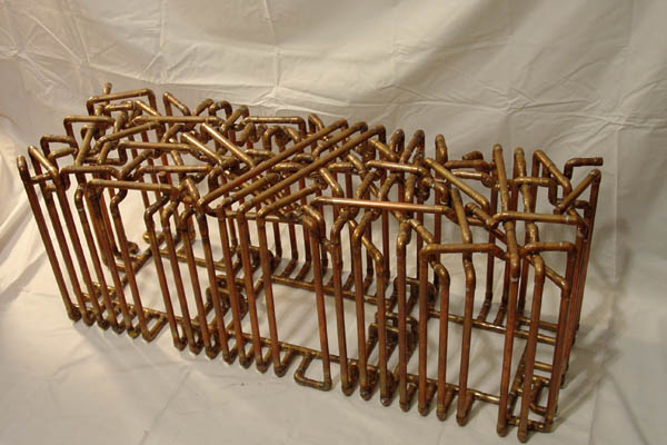 充滿藝術(shù)感的銅管家具