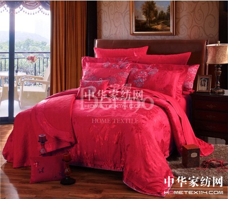 寶縵“節(jié)日紅”為生活增色