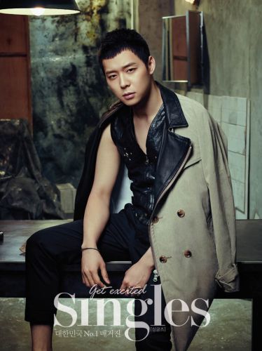 JYJ樸有天登《Singles》封面展雄性魅力