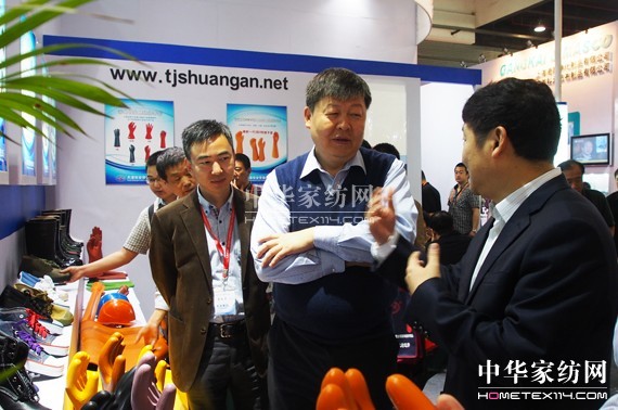 李建華會(huì)長(zhǎng)視察第86屆“勞保會(huì)”