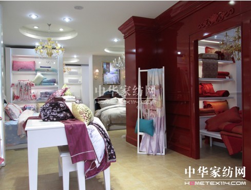 ������(m��ng)ֱ�I(y��ng)�N�ی��u��ʢ�b����