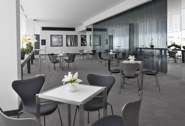 ֥�Ӹ�RadissonBluAqua�Ƶ�