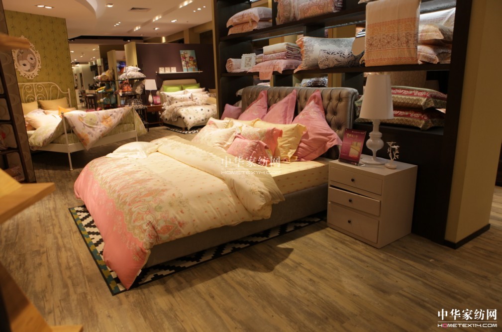 �������δ�� ������ɰl��2013�ﶬ��Ʒ