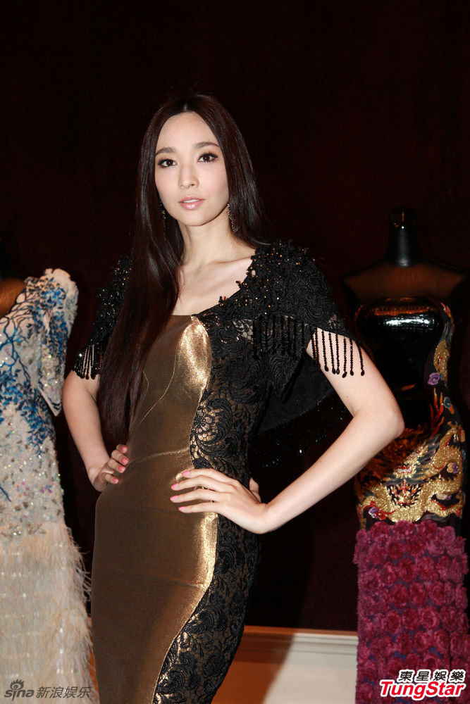 ����Ƚ�ɫ�ڼ��Lȹ�������΃�(y��u)��