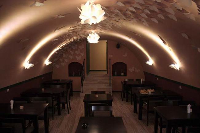 完全手工裝飾的主題酒吧餐廳